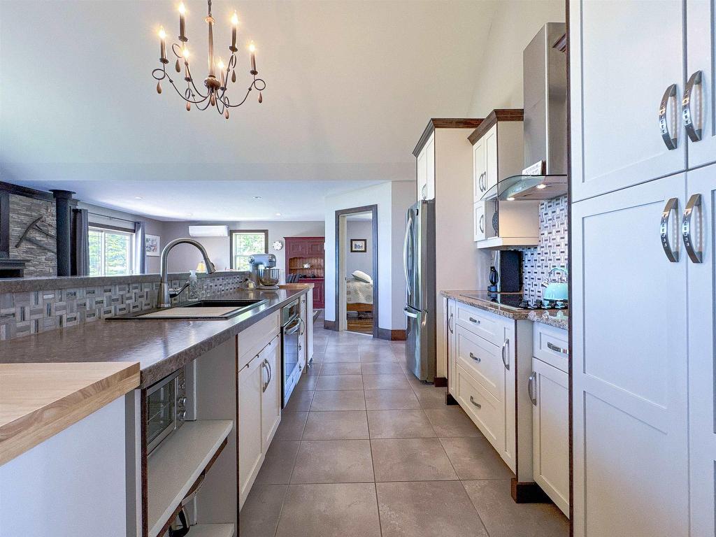 












309 Darlington Road

,
North Wiltshire,




PE
C0A 1Y0

