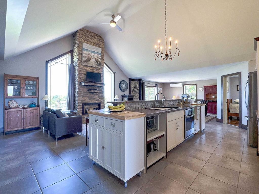 












309 Darlington Road

,
North Wiltshire,




PE
C0A 1Y0

