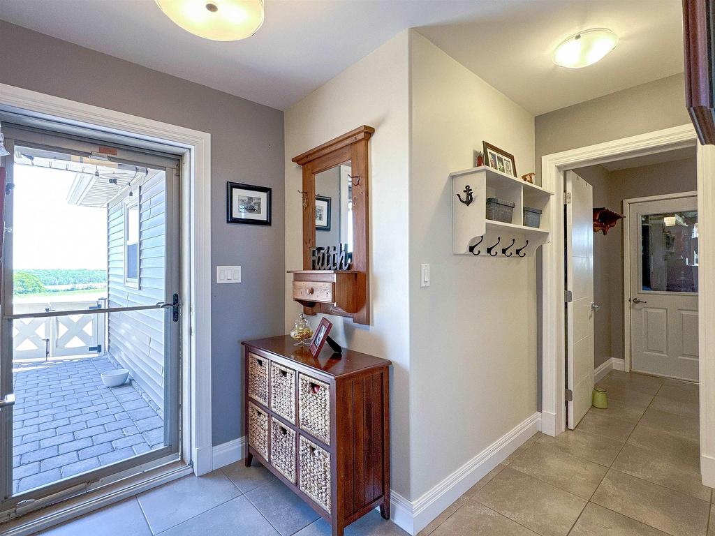 












309 Darlington Road

,
North Wiltshire,




PE
C0A 1Y0

