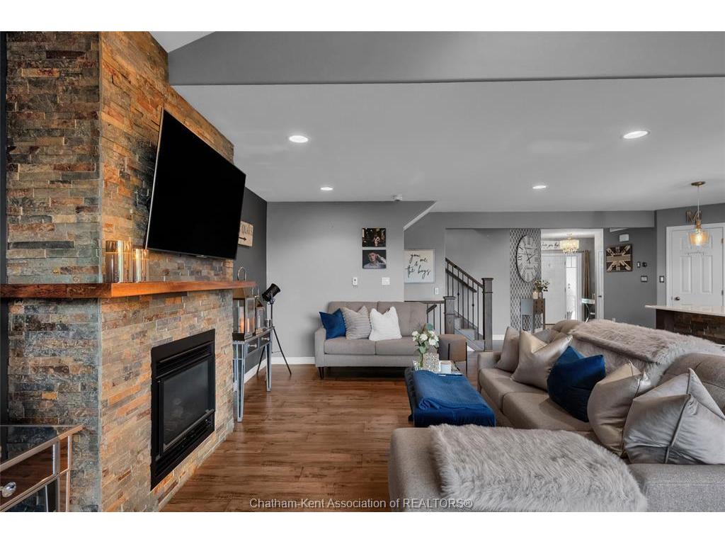









247


HUDSON

Drive,
Chatham,




ON
N7L 0A6

