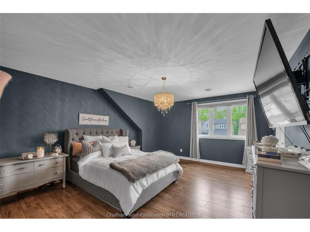









247


HUDSON

Drive,
Chatham,




ON
N7L 0A6

