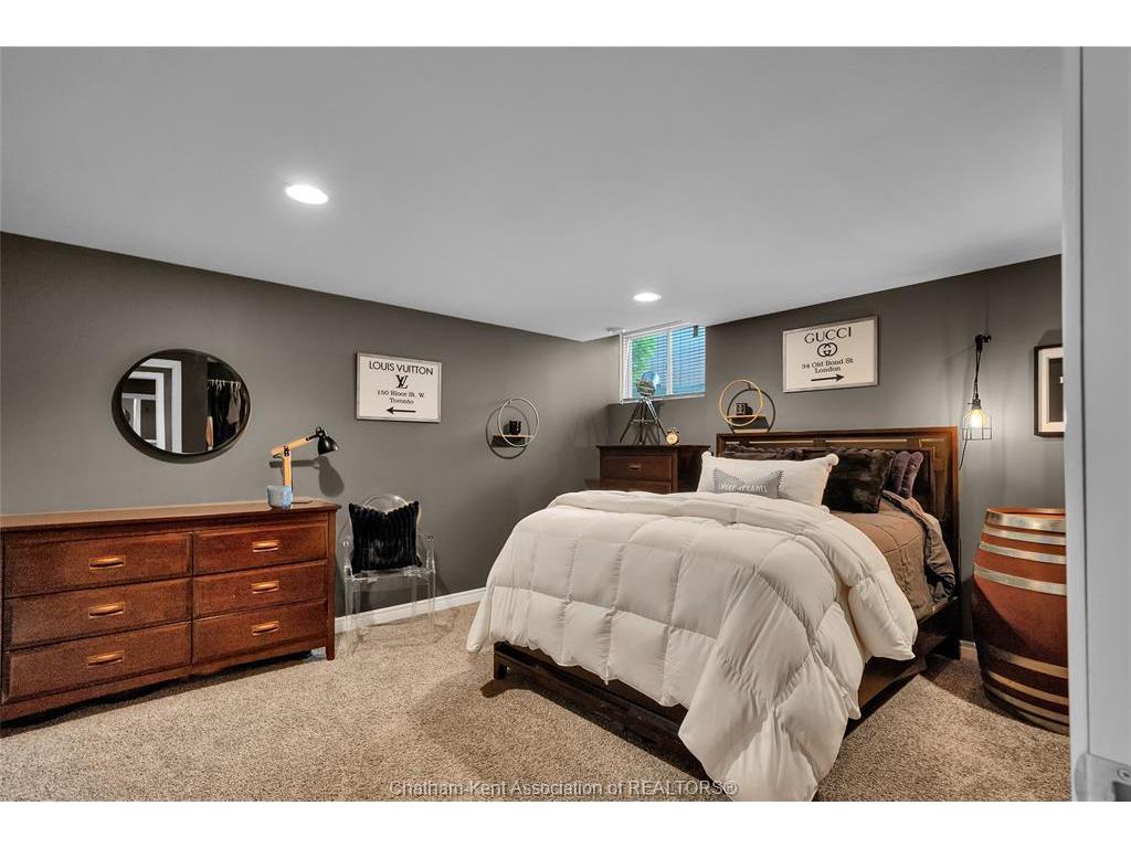 









247


HUDSON

Drive,
Chatham,




ON
N7L 0A6

