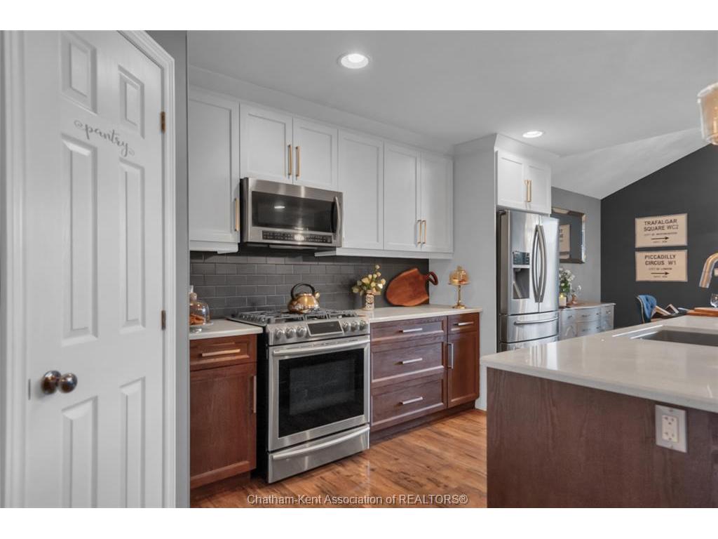 









247


HUDSON

Drive,
Chatham,




ON
N7L 0A6

