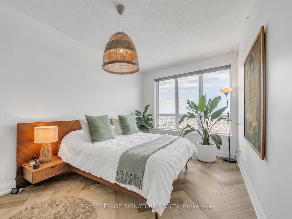 









7161


Yonge

Street,
Markham,




ON
L3T 0C8

