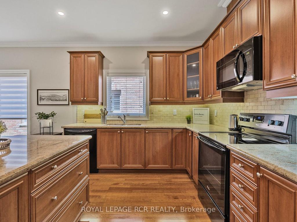 









44


Fred Barnard

Way,
Uxbridge,




ON
L9P 0B9

