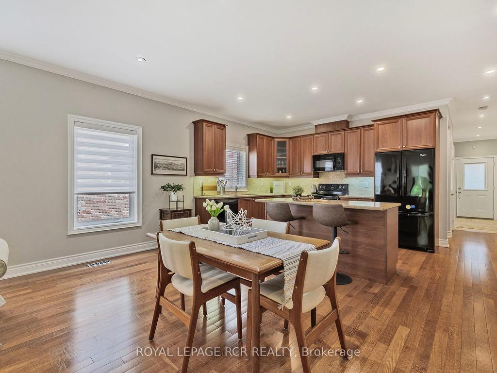 









44


Fred Barnard

Way,
Uxbridge,




ON
L9P 0B9


