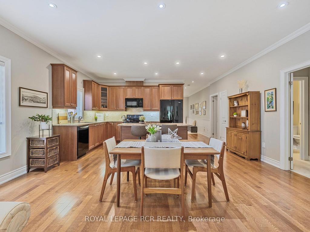 









44


Fred Barnard

Way,
Uxbridge,




ON
L9P 0B9

