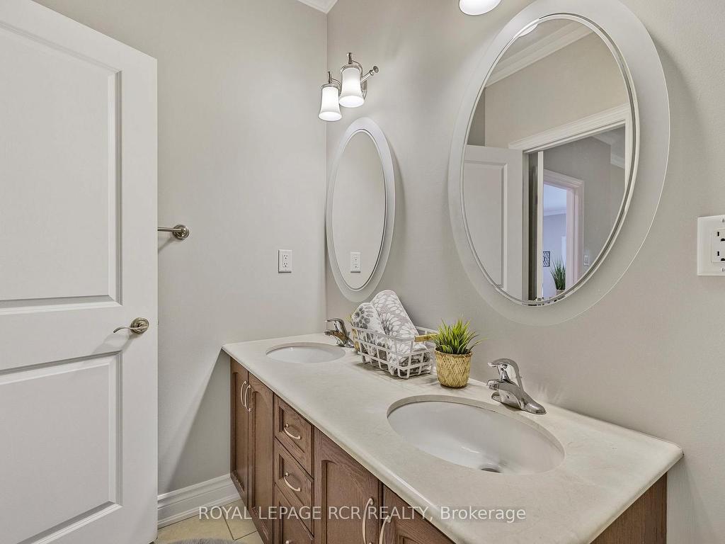 









44


Fred Barnard

Way,
Uxbridge,




ON
L9P 0B9

