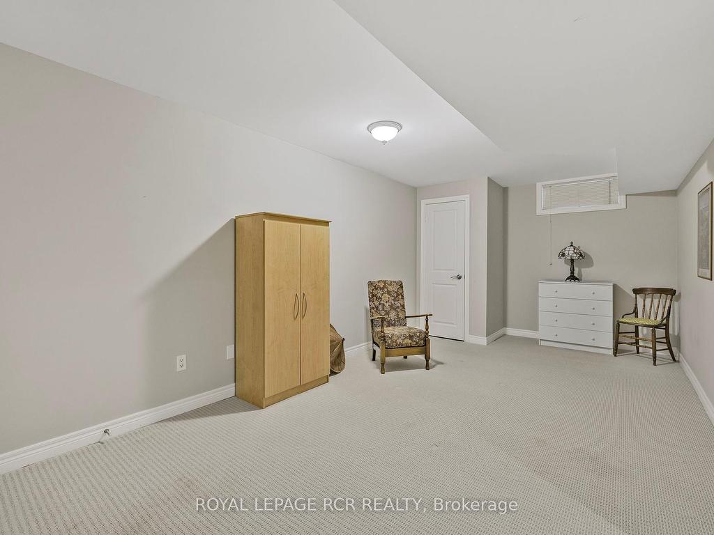 









44


Fred Barnard

Way,
Uxbridge,




ON
L9P 0B9


