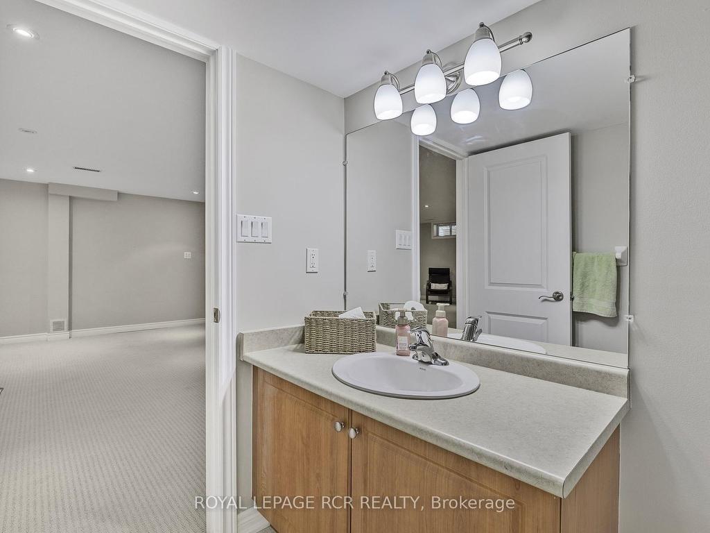 









44


Fred Barnard

Way,
Uxbridge,




ON
L9P 0B9

