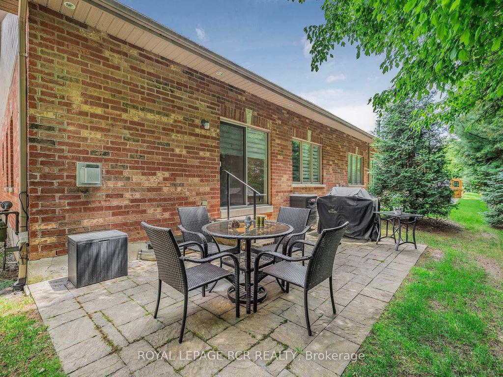 









44


Fred Barnard

Way,
Uxbridge,




ON
L9P 0B9


