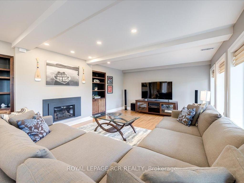 









21324


McCowan

Road,
East Gwillimbury,




ON
L0G 1M0

