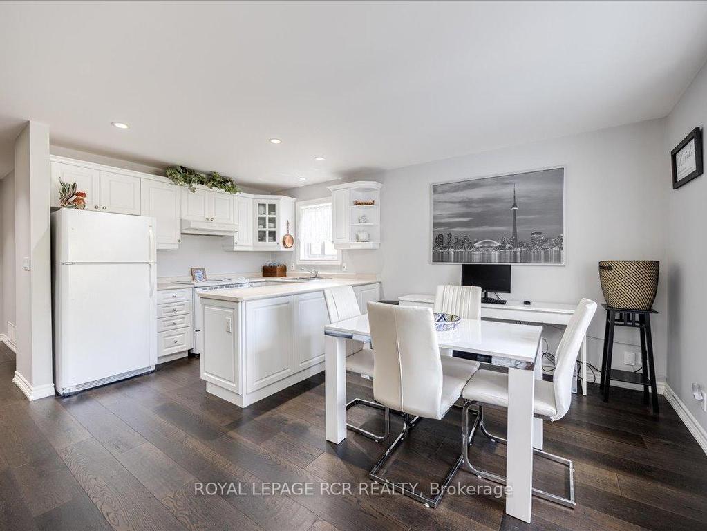 









21324


McCowan

Road,
East Gwillimbury,




ON
L0G 1M0

