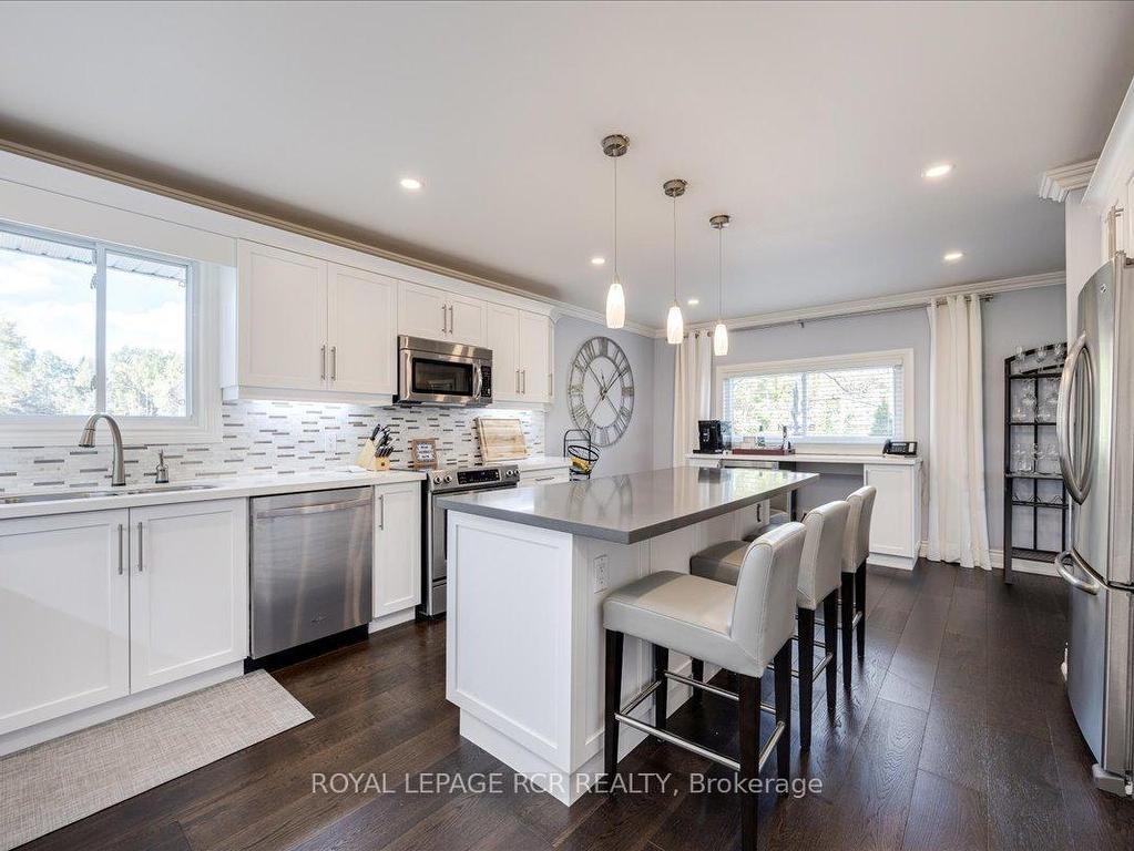 









21324


McCowan

Road,
East Gwillimbury,




ON
L0G 1M0

