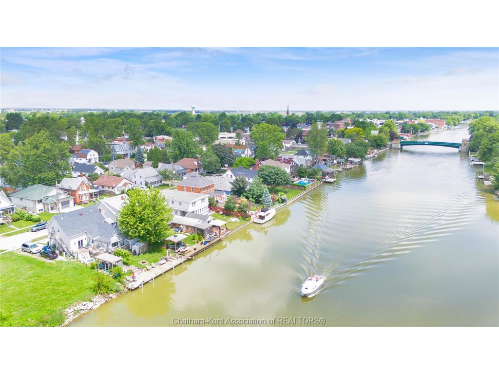









1039


James

Street,
Wallaceburg,




ON
N8A 2P9

