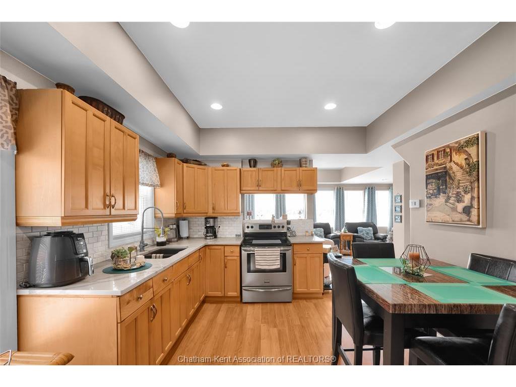 









1039


James

Street,
Wallaceburg,




ON
N8A 2P9

