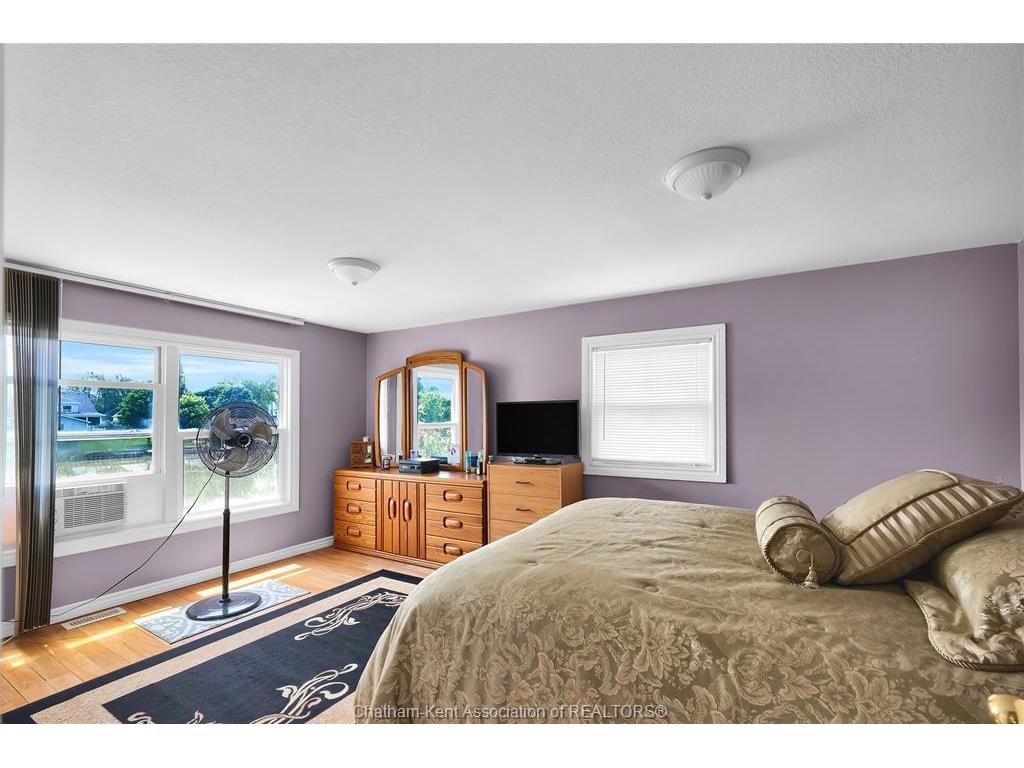 









1039


James

Street,
Wallaceburg,




ON
N8A 2P9

