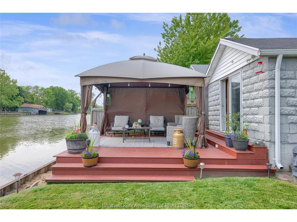 









1039


James

Street,
Wallaceburg,




ON
N8A 2P9

