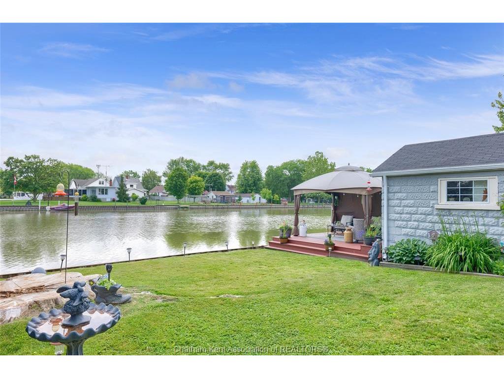 









1039


James

Street,
Wallaceburg,




ON
N8A 2P9

