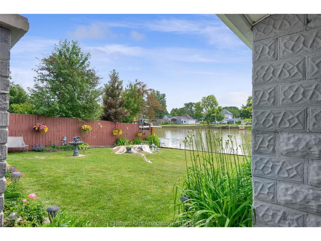 









1039


James

Street,
Wallaceburg,




ON
N8A 2P9


