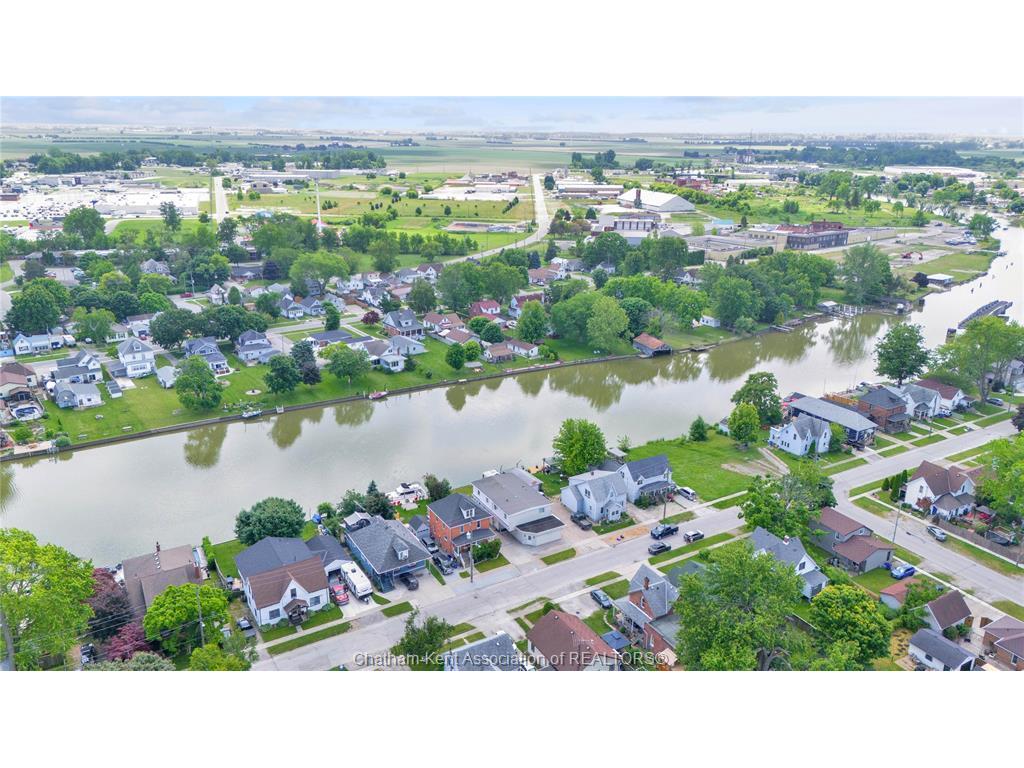 









1039


James

Street,
Wallaceburg,




ON
N8A 2P9

