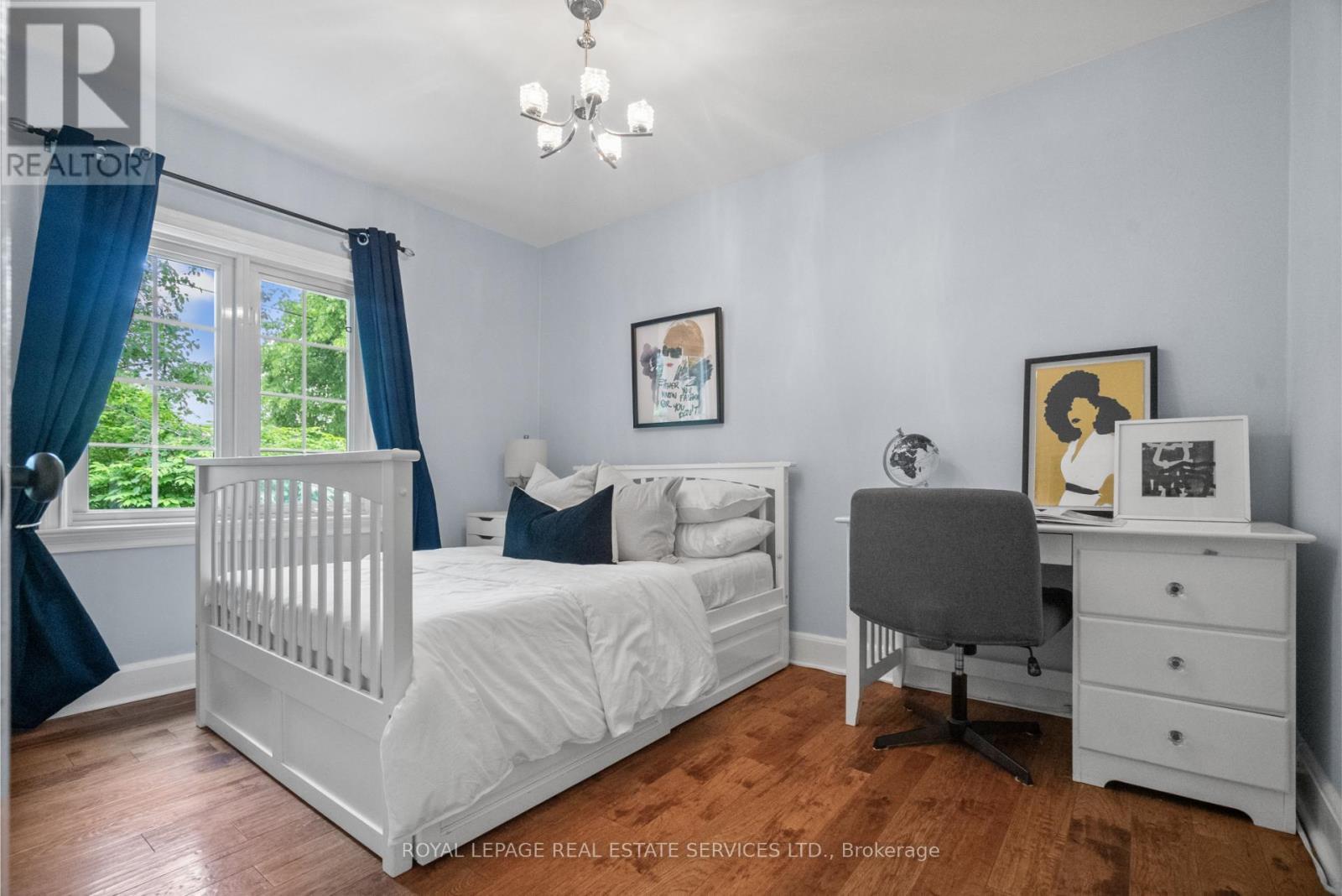 












9 LOYALIST ROAD

,
Toronto,




Ontario
M9A3P2

