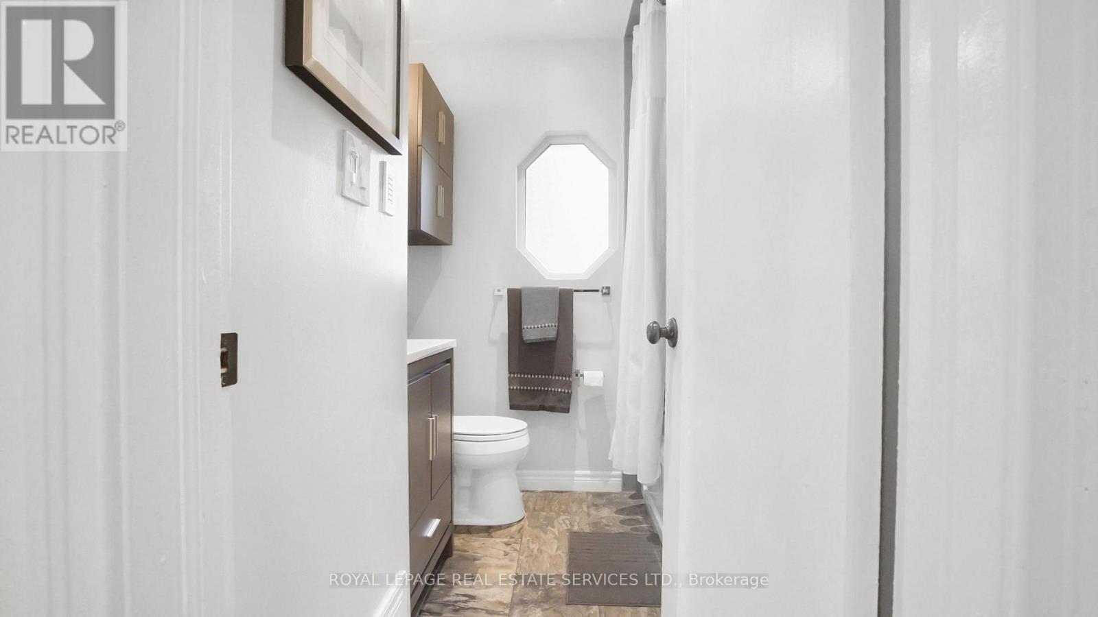












9 LOYALIST ROAD

,
Toronto,




Ontario
M9A3P2


