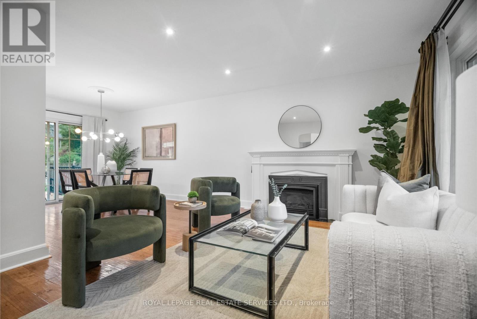 












9 LOYALIST ROAD

,
Toronto,




Ontario
M9A3P2

