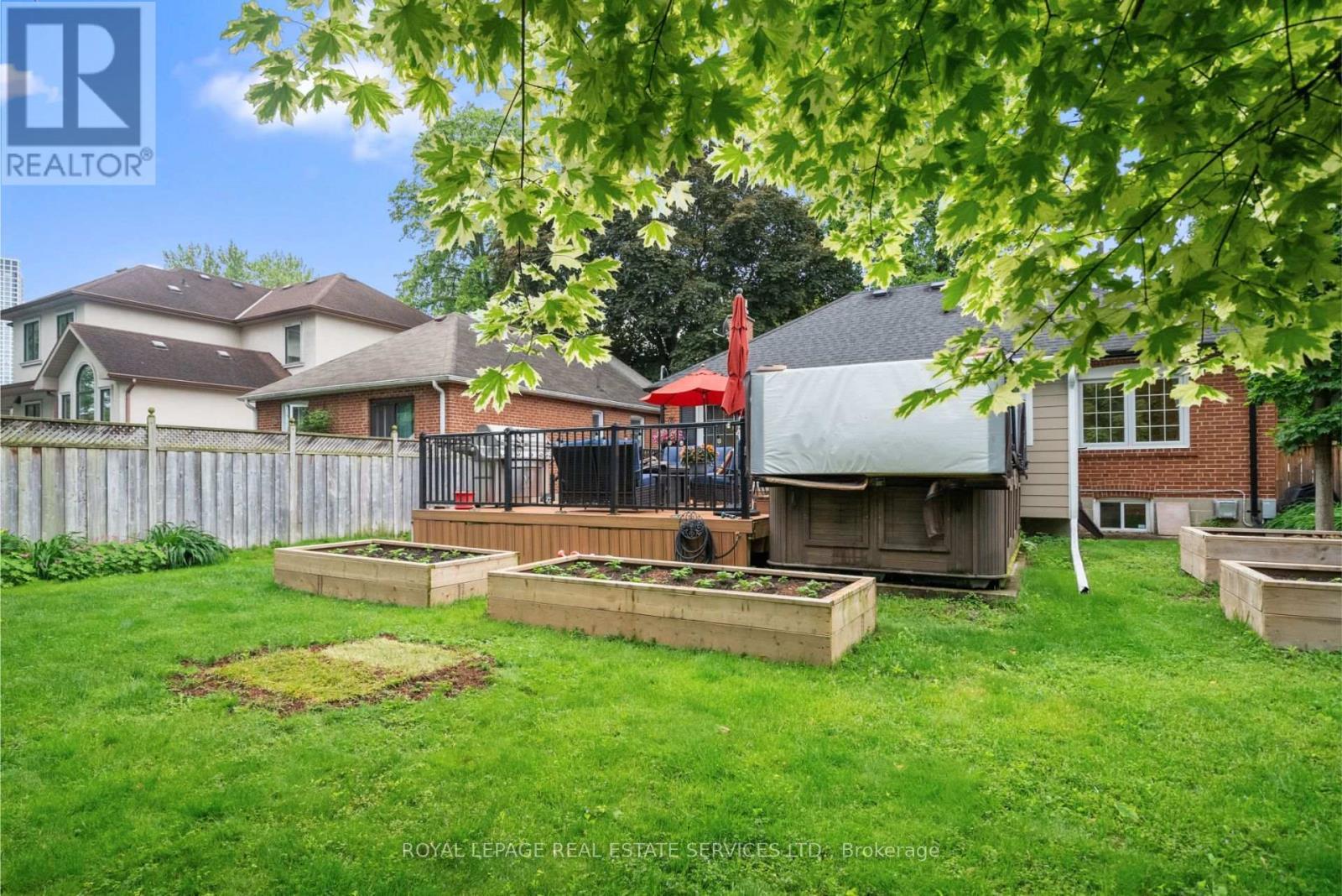 












9 LOYALIST ROAD

,
Toronto,




Ontario
M9A3P2

