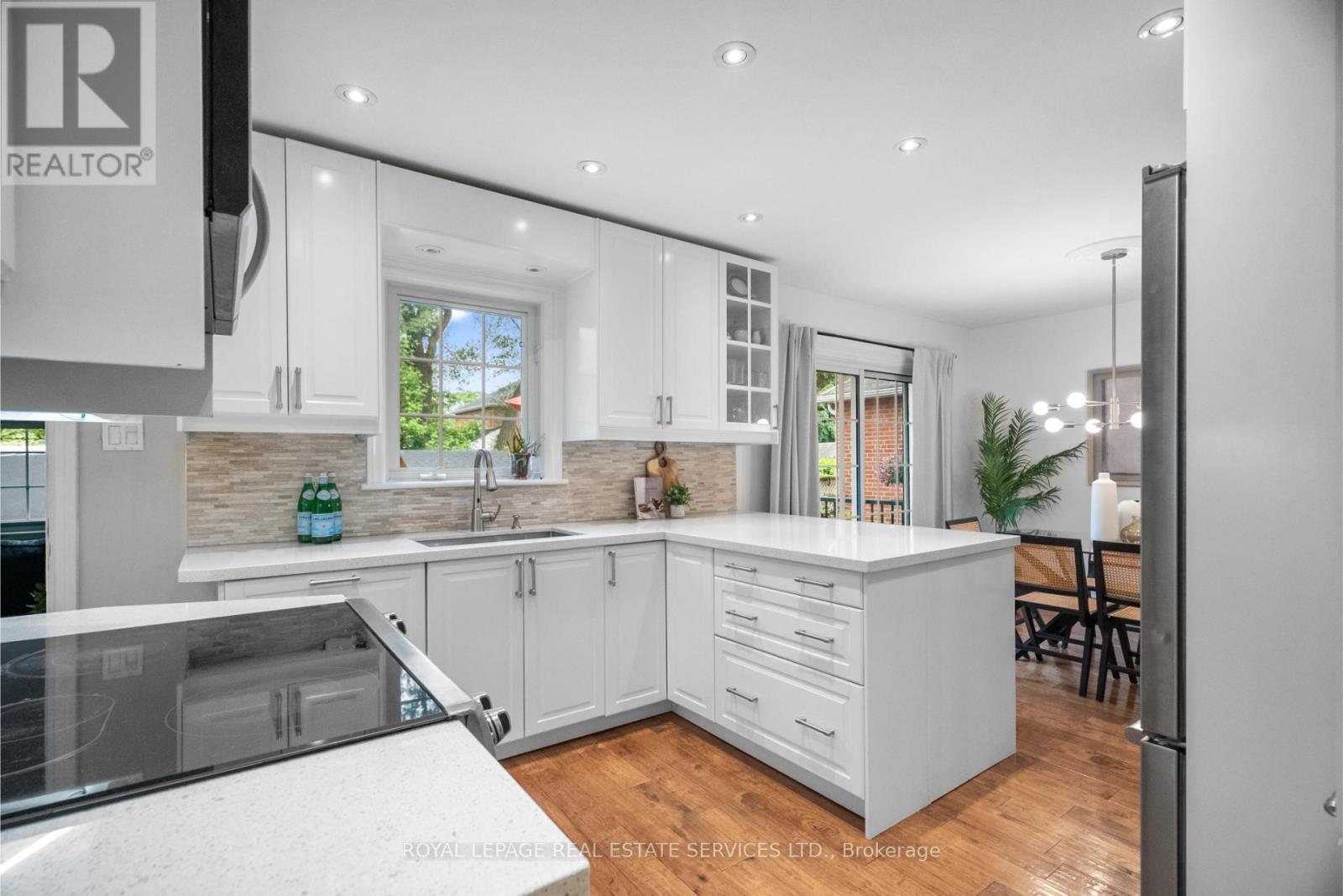 












9 LOYALIST ROAD

,
Toronto,




Ontario
M9A3P2

