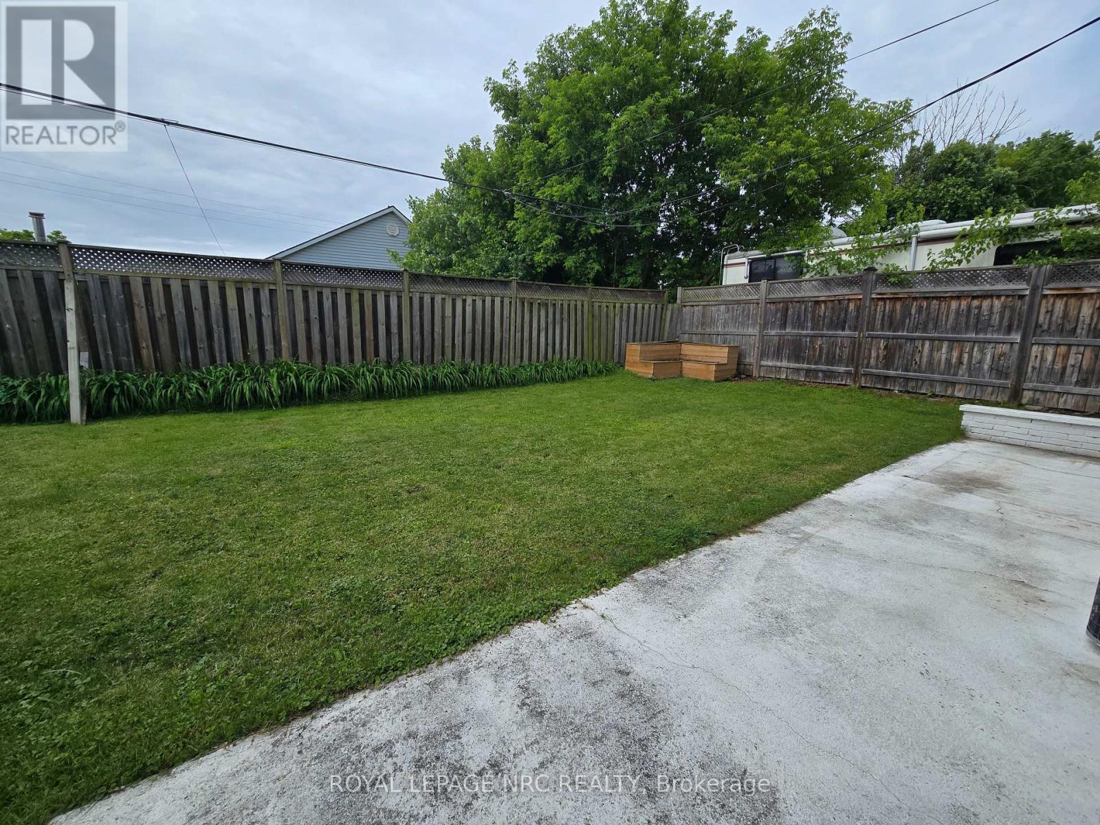 












77 GILMORE ROAD

,
Fort Erie,




Ontario
L2A2L9

