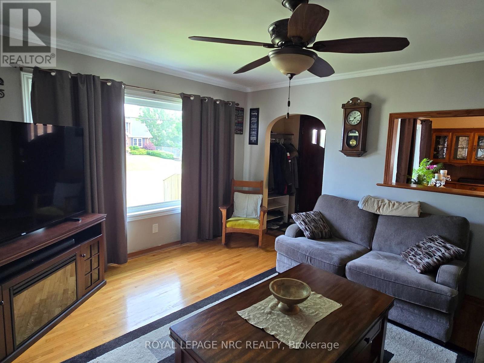 












77 GILMORE ROAD

,
Fort Erie,




Ontario
L2A2L9

