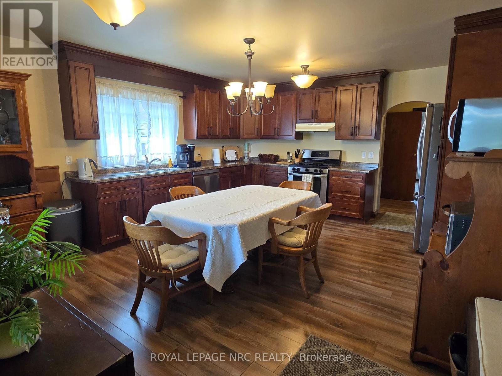 












77 GILMORE ROAD

,
Fort Erie,




Ontario
L2A2L9

