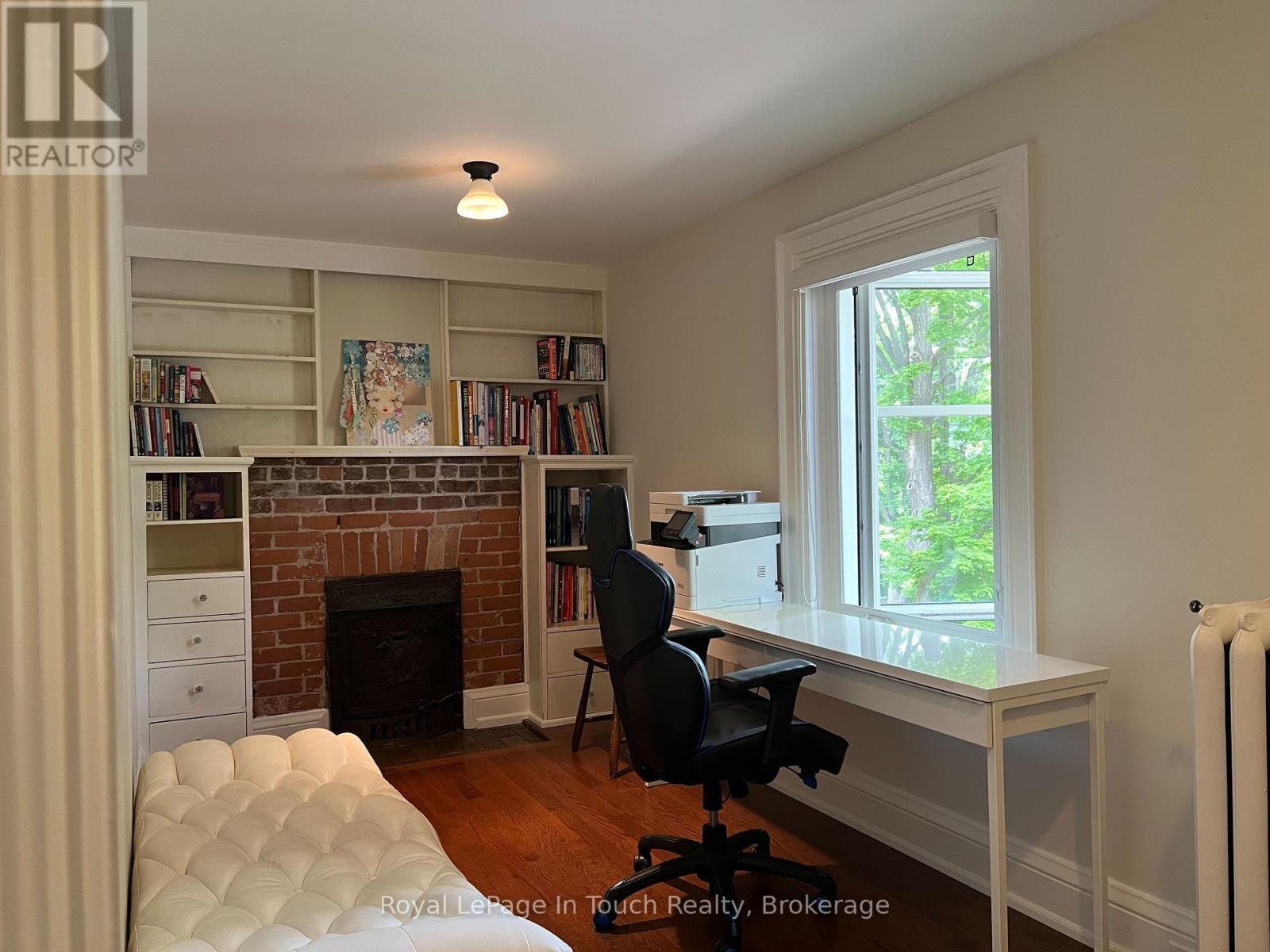












238 SIXTH STREET

,
Midland,




Ontario
L4R3Y1

