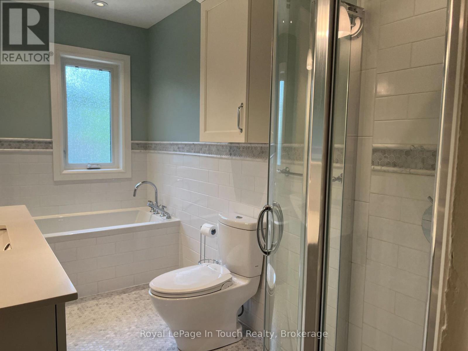 












238 SIXTH STREET

,
Midland,




Ontario
L4R3Y1

