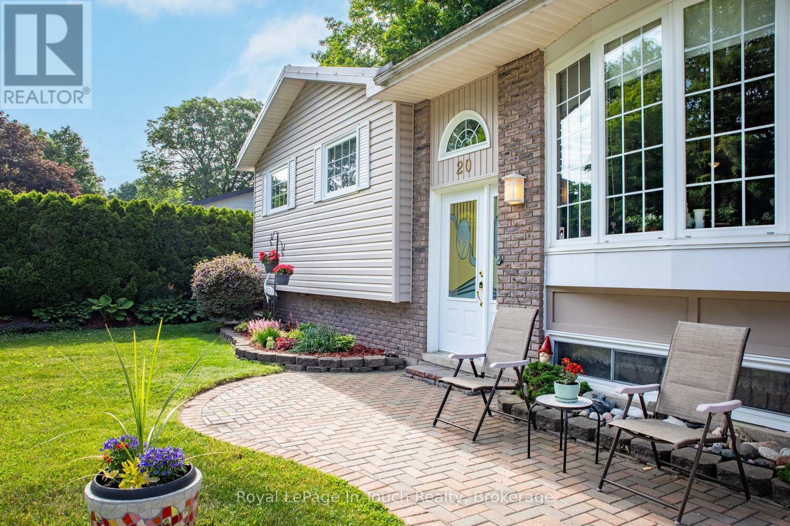 












20 PAYETTE DRIVE

,
Penetanguishene,




Ontario
L9M1H4


