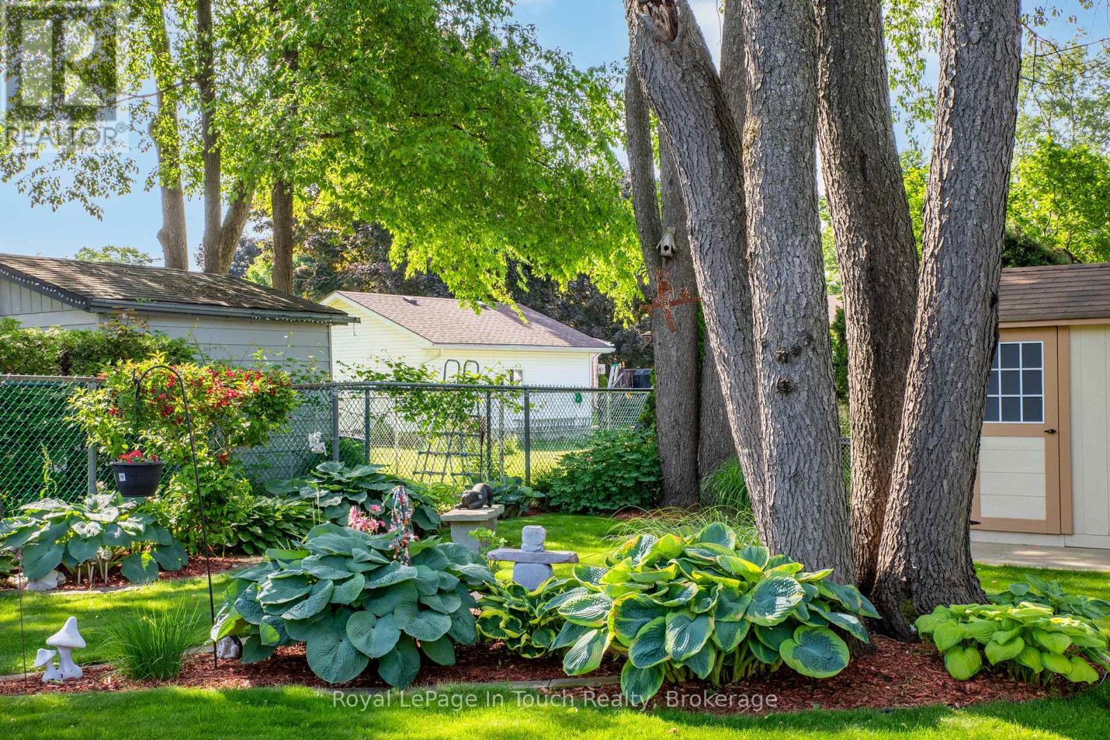 












20 PAYETTE DRIVE

,
Penetanguishene,




Ontario
L9M1H4

