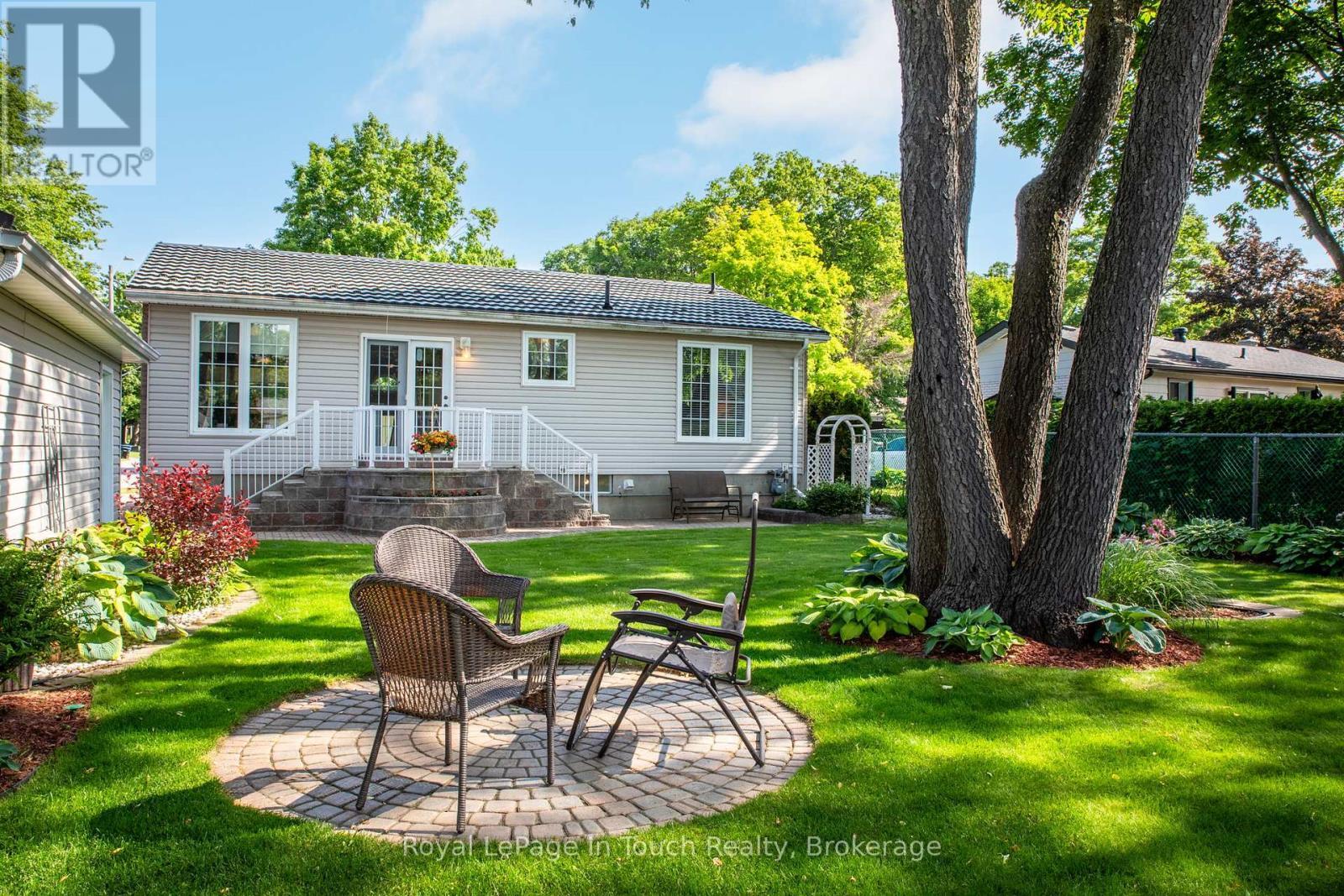 












20 PAYETTE DRIVE

,
Penetanguishene,




Ontario
L9M1H4

