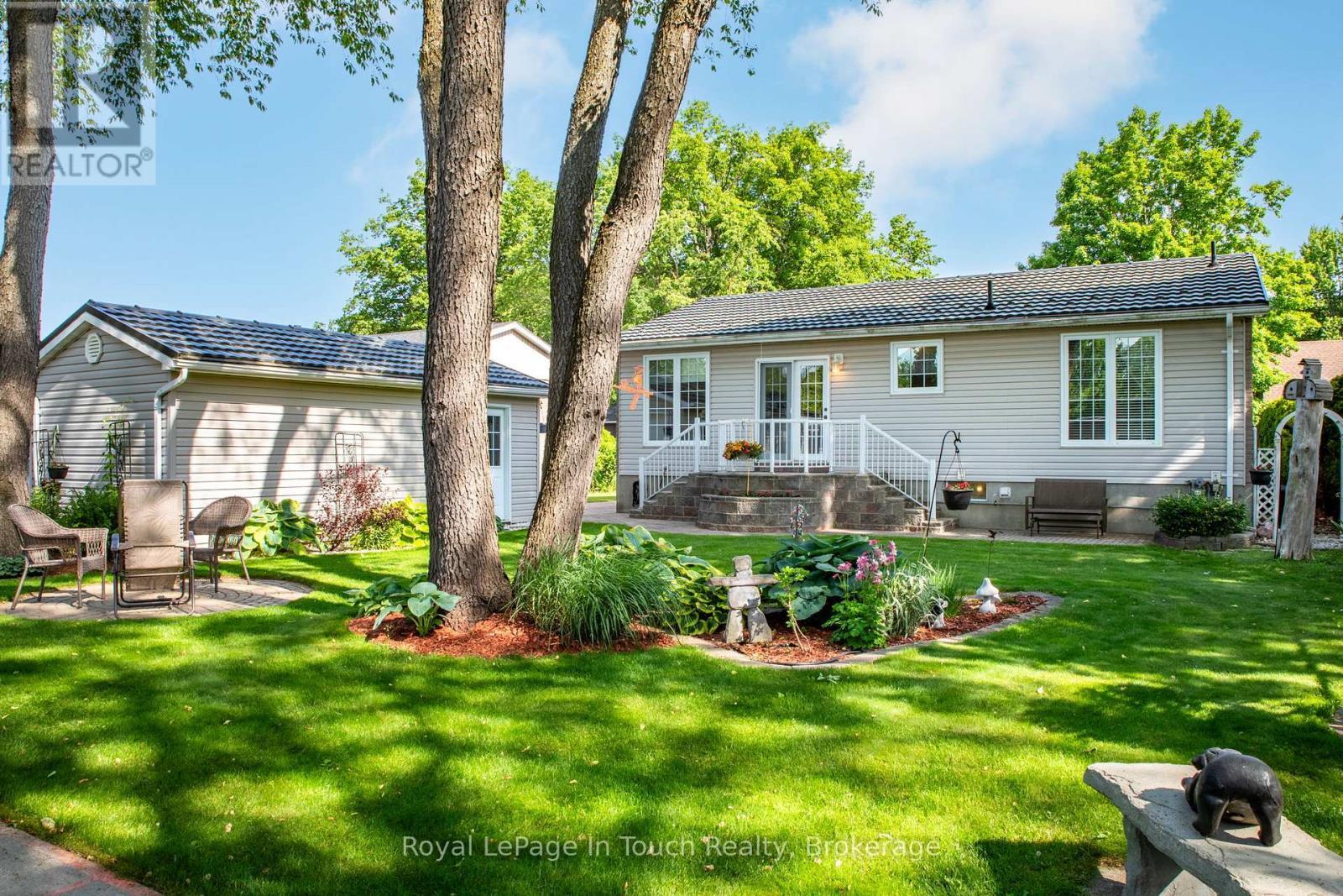 












20 PAYETTE DRIVE

,
Penetanguishene,




Ontario
L9M1H4

