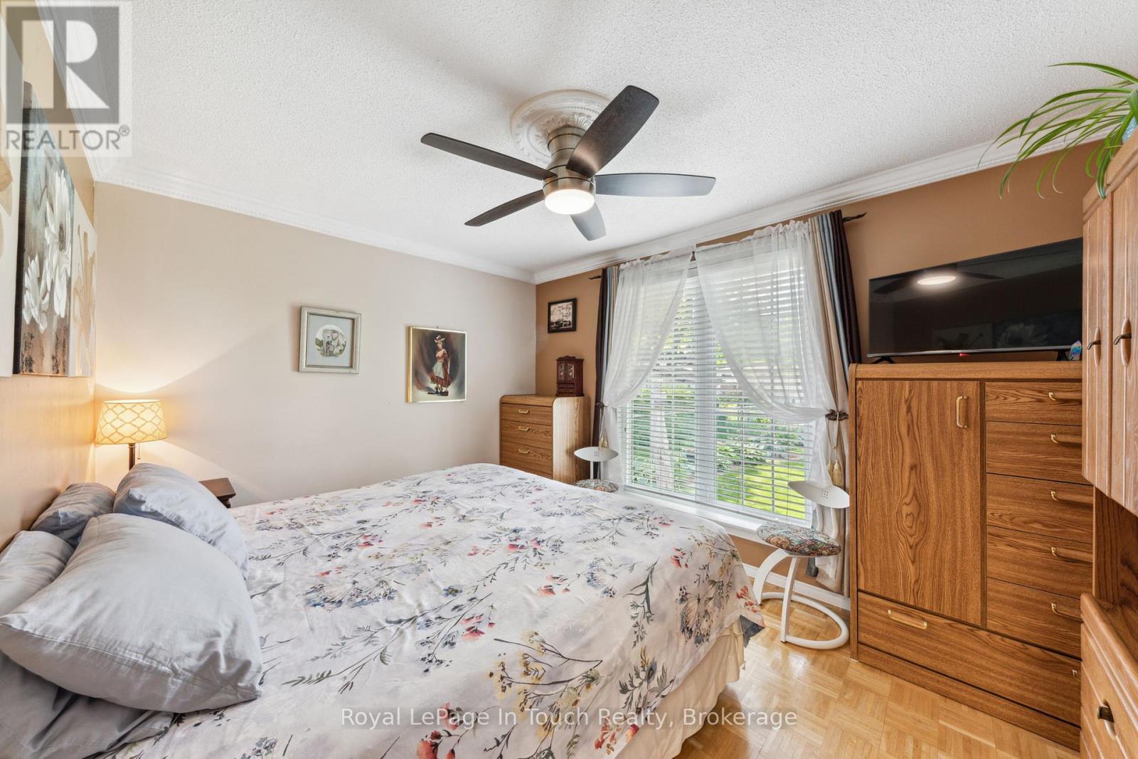 












20 PAYETTE DRIVE

,
Penetanguishene,




Ontario
L9M1H4

