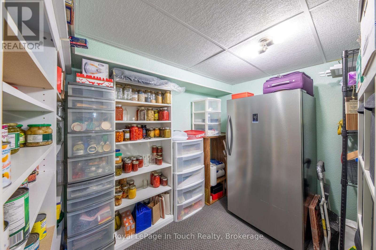 












20 PAYETTE DRIVE

,
Penetanguishene,




Ontario
L9M1H4

