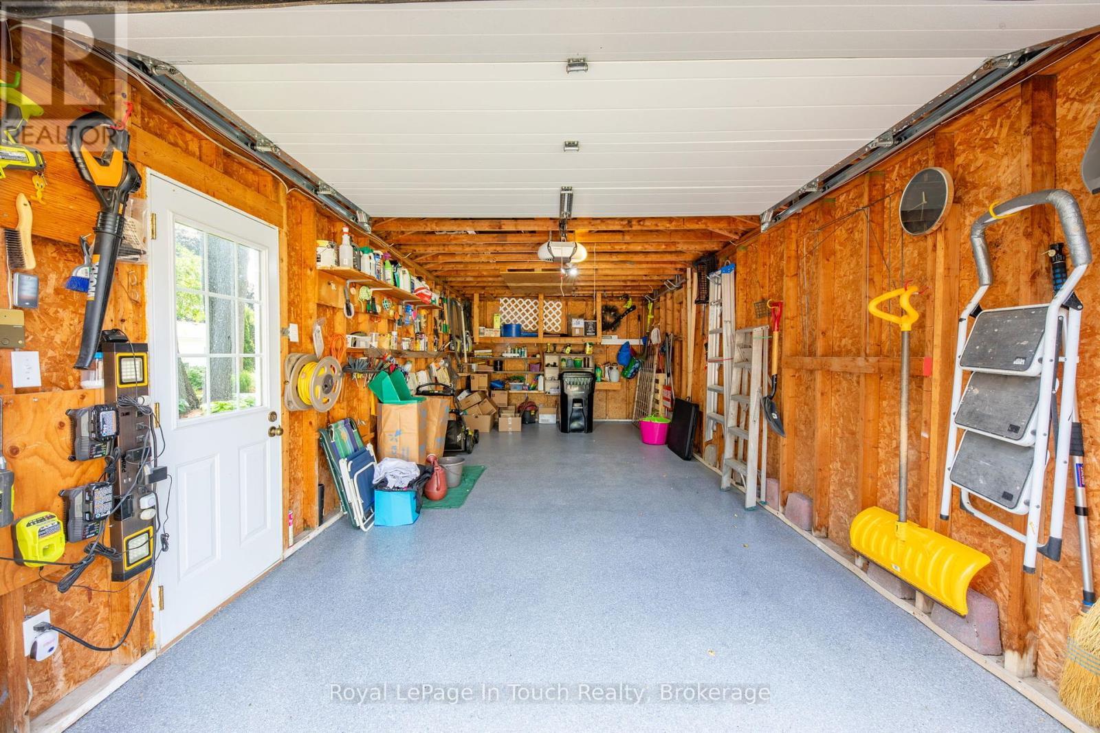 












20 PAYETTE DRIVE

,
Penetanguishene,




Ontario
L9M1H4

