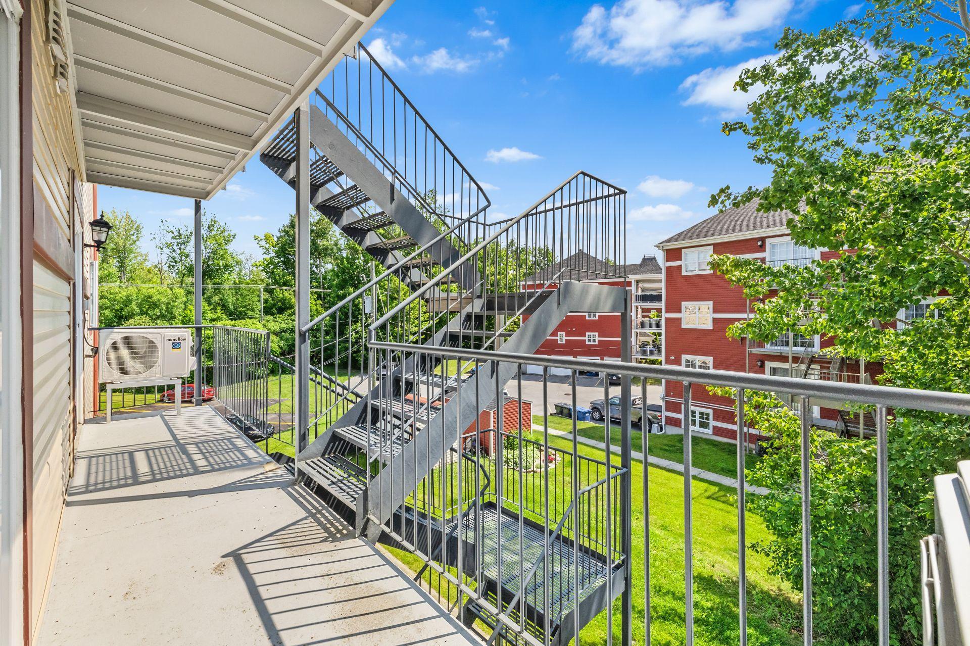 









566


Av. Forest

, 5,
Pincourt,




QC
J7W0K2

