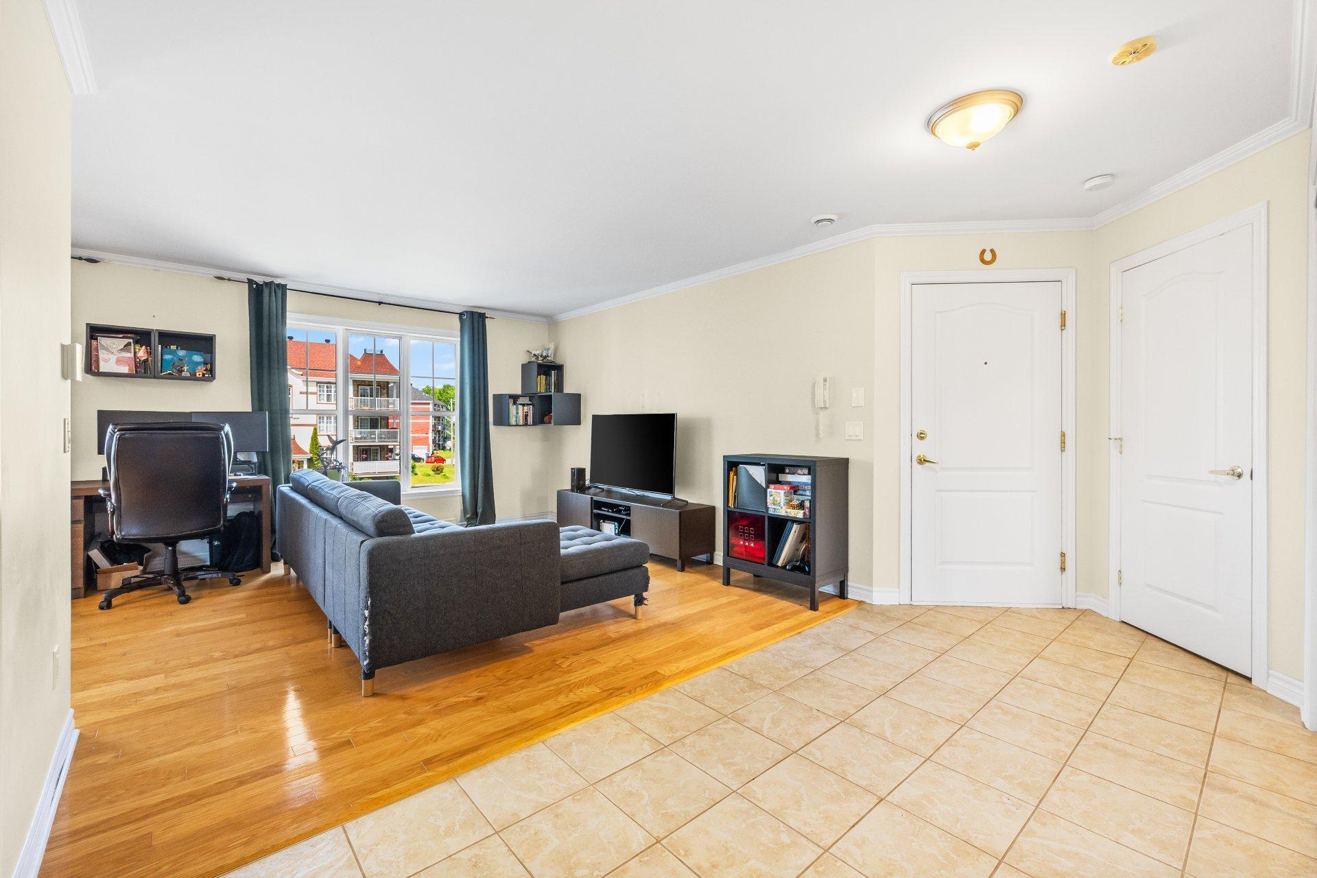 









566


Av. Forest

, 5,
Pincourt,




QC
J7W0K2

