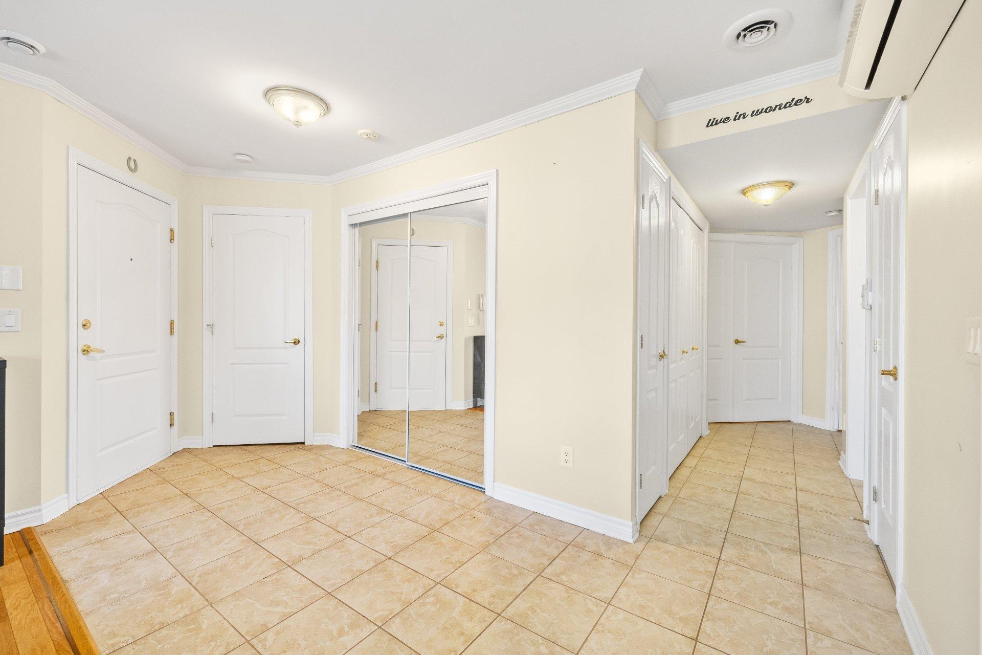 









566


Av. Forest

, 5,
Pincourt,




QC
J7W0K2


