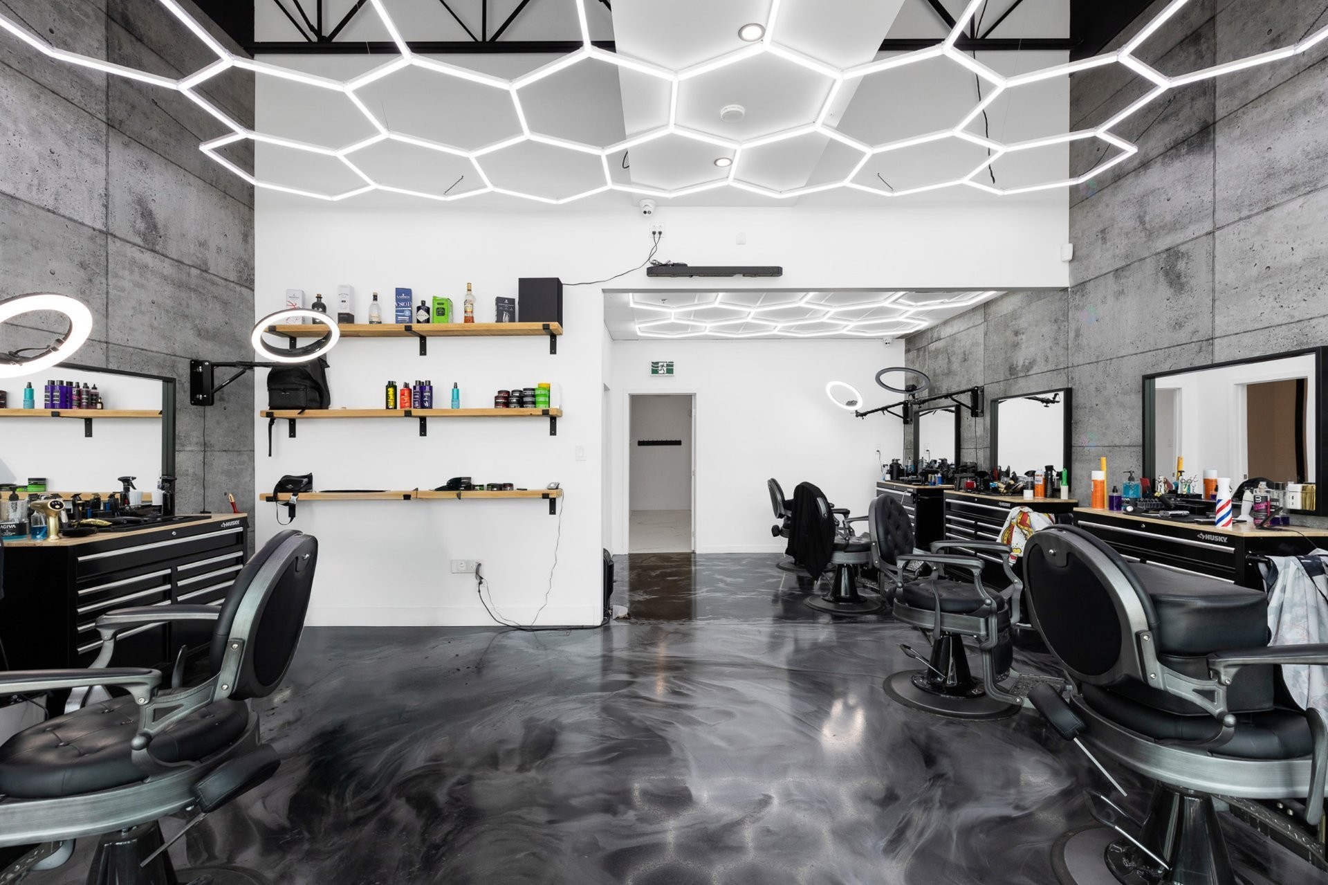 









B-30


Rue Émile-Despins

, 3,
Charlemagne,




QC
J5Z3S8

