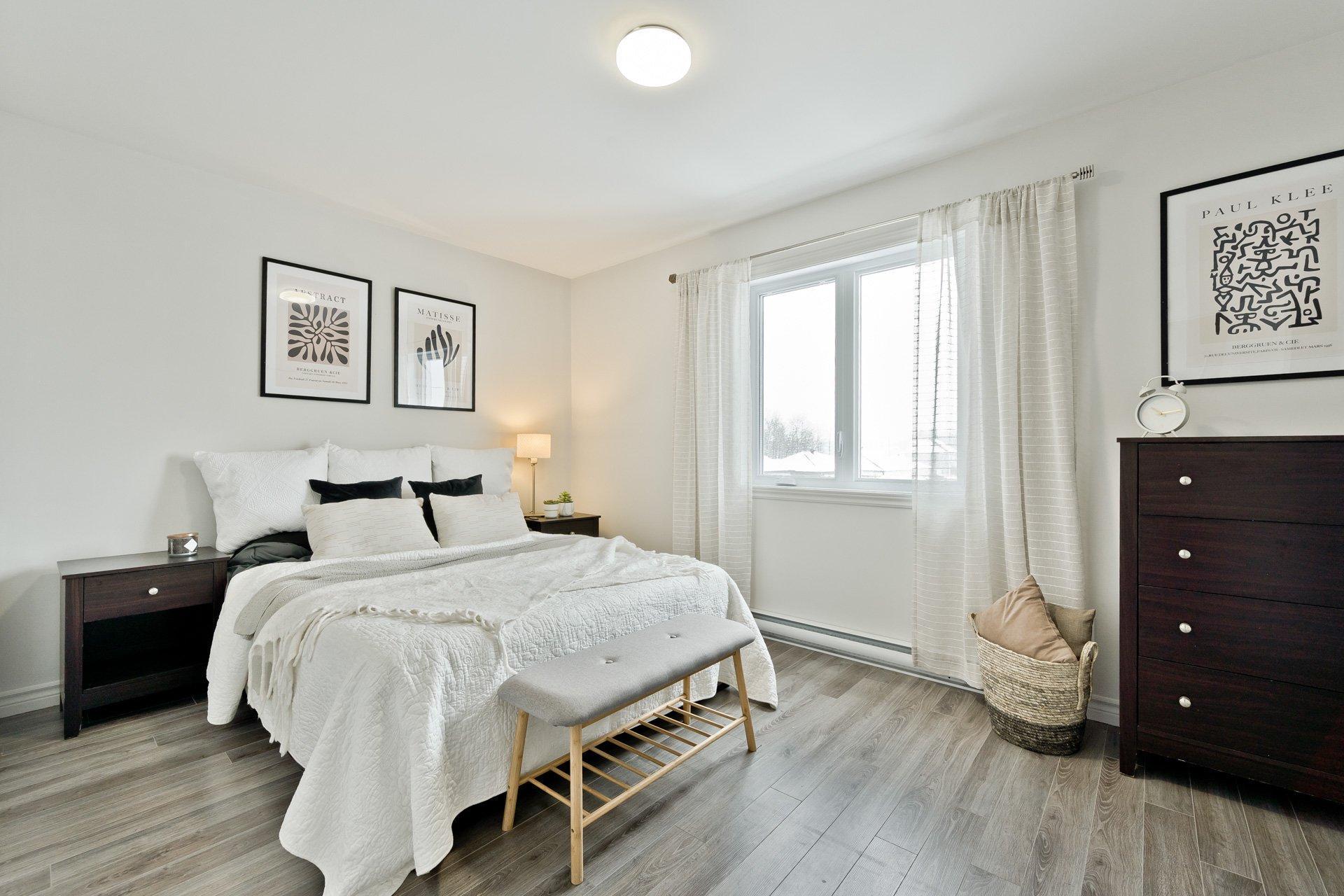 









1068


Rue Glaucos

,
Sherbrooke (Brompton/Rock Forest/Saint-Élie/Deauville),




QC
J1R0W4

