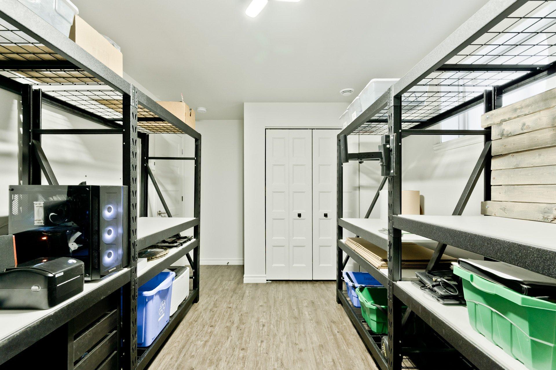 









1068


Rue Glaucos

,
Sherbrooke (Brompton/Rock Forest/Saint-Élie/Deauville),




QC
J1R0W4

