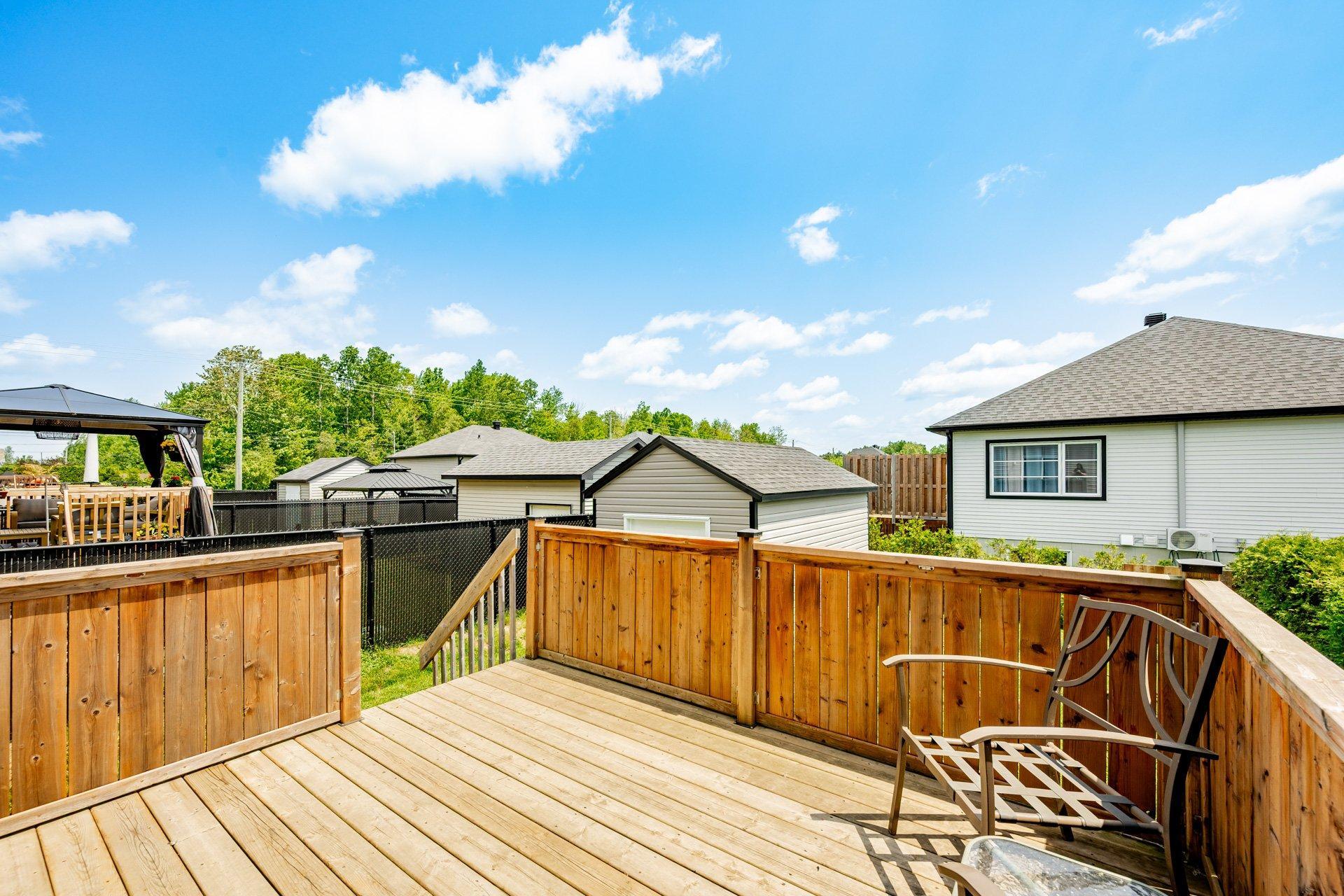 









1068


Rue Glaucos

,
Sherbrooke (Brompton/Rock Forest/Saint-Élie/Deauville),




QC
J1R0W4

