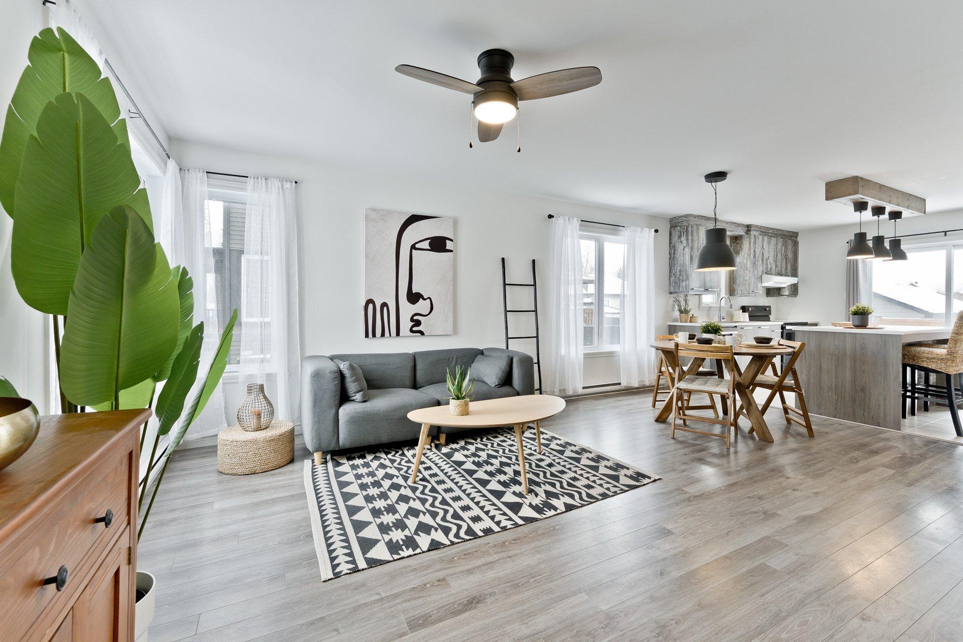 









1068


Rue Glaucos

,
Sherbrooke (Brompton/Rock Forest/Saint-Élie/Deauville),




QC
J1R0W4

